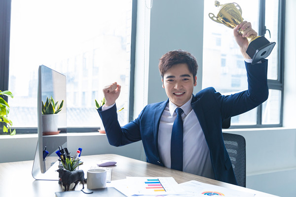 合理控制薪酬成本，提高企業利潤與員工福利水平