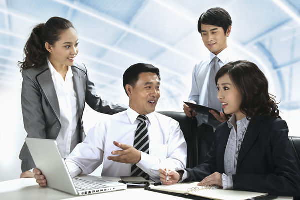 薪酬體系設(shè)計(jì)：根據(jù)企業(yè)戰(zhàn)略，設(shè)計(jì)科學(xué)體系